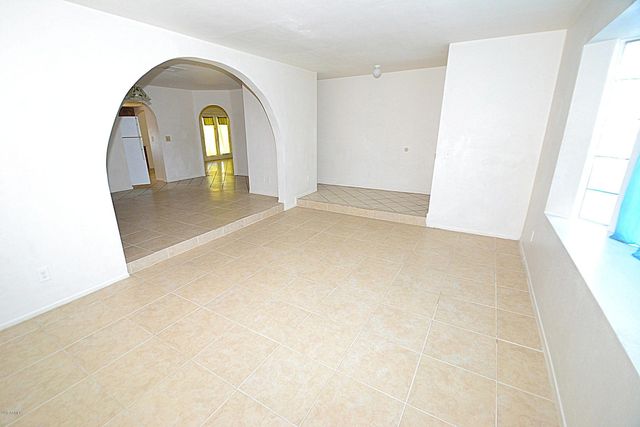 6941 W Vermont Avenue, Glendale, AZ 85303