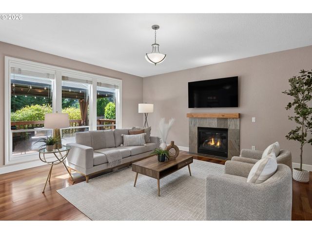 3864 Se HERON GLEN Way, Milwaukie, OR 97267