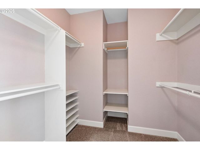 3864 Se HERON GLEN Way, Milwaukie, OR 97267