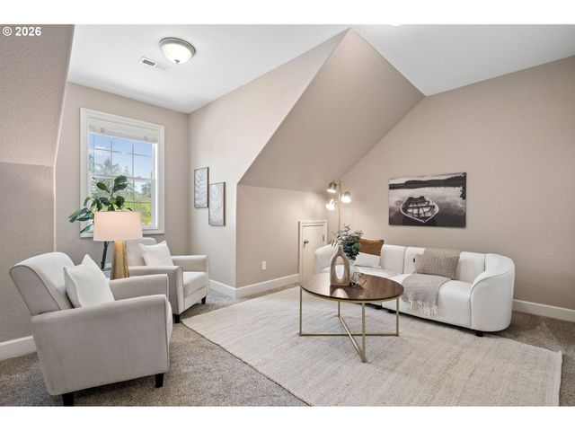3864 Se HERON GLEN Way, Milwaukie, OR 97267