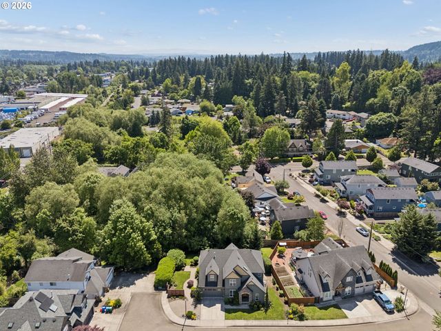 3864 Se HERON GLEN Way, Milwaukie, OR 97267