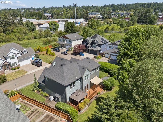 3864 Se HERON GLEN Way, Milwaukie, OR 97267