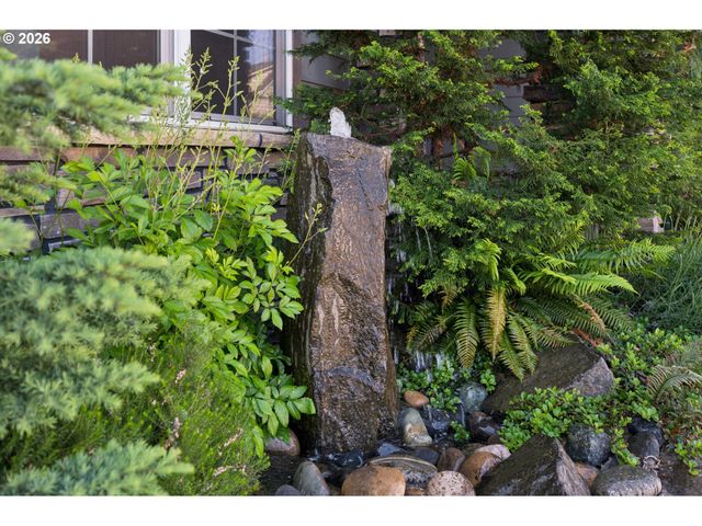 3864 Se HERON GLEN Way, Milwaukie, OR 97267