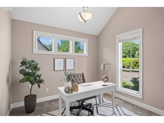 3864 Se HERON GLEN Way, Milwaukie, OR 97267