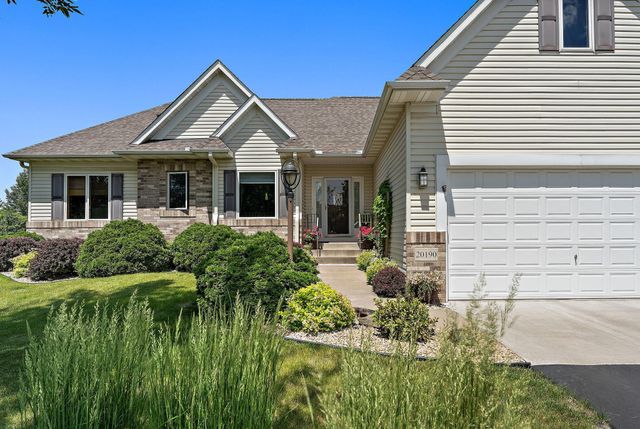 20190 Explorer Court N, Forest Lake, MN 55025