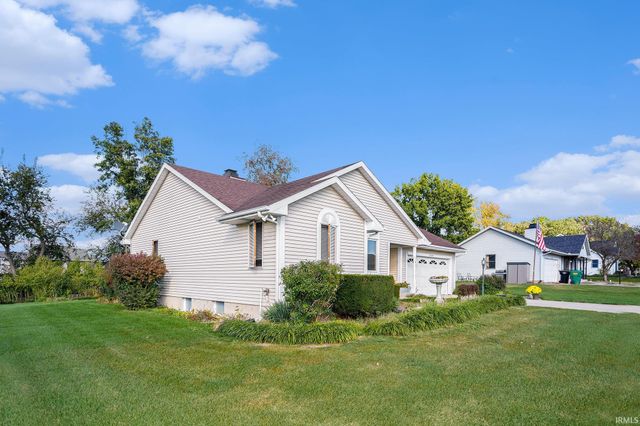 25855 Fox Tail Trail, South Bend, IN 46628