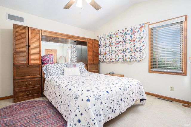 25855 Fox Tail Trail, South Bend, IN 46628