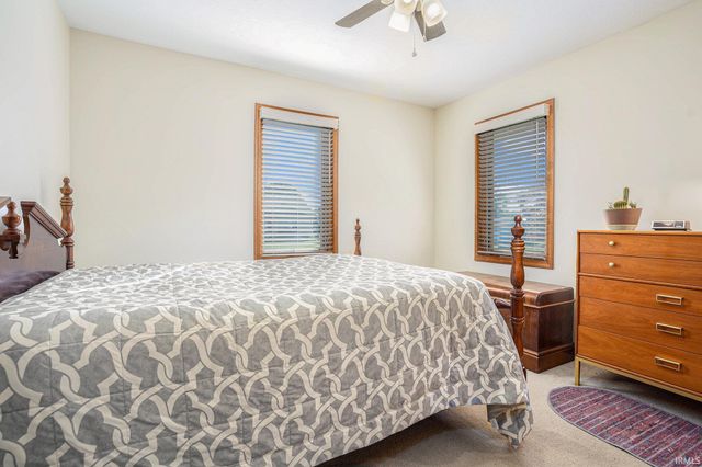 25855 Fox Tail Trail, South Bend, IN 46628