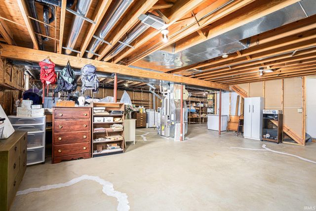25855 Fox Tail Trail, South Bend, IN 46628
