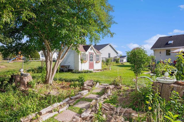 25855 Fox Tail Trail, South Bend, IN 46628