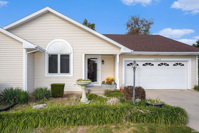 25855 Fox Tail Trail, South Bend, IN 46628