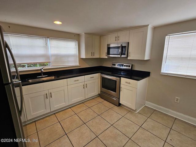 925 PHILLIPS Street 1, Jacksonville, FL 32207