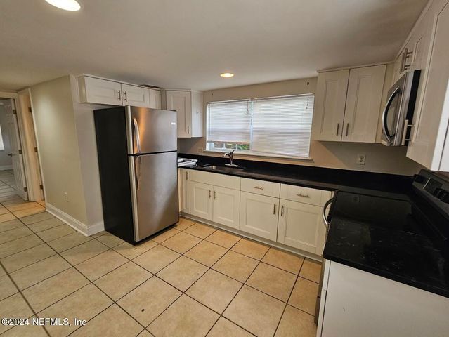 925 PHILLIPS Street 1, Jacksonville, FL 32207