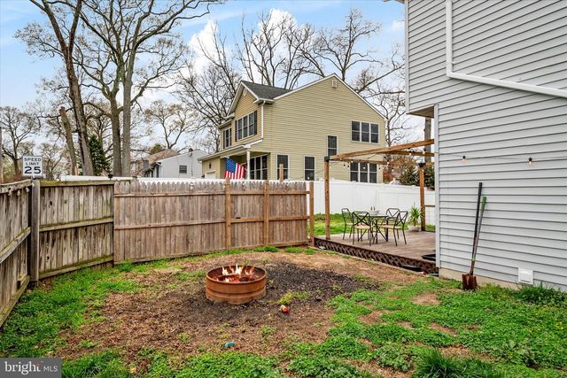 7850-B E SHORE RD, Pasadena, MD 21122
