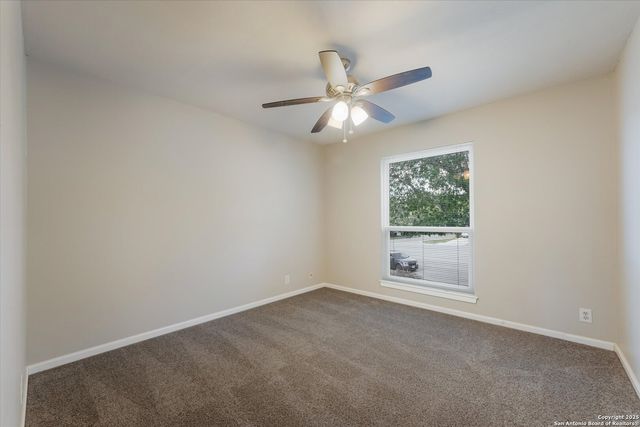 7107 Stirrup Cir, San Antonio, TX 78240