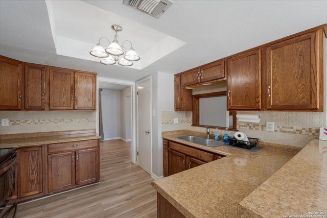 7107 Stirrup Cir, San Antonio, TX 78240