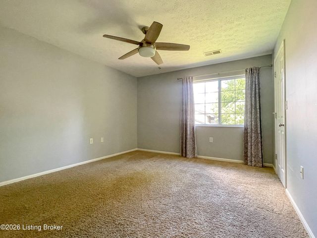 5305 Pacer Ln 204, Louisville, KY 40241