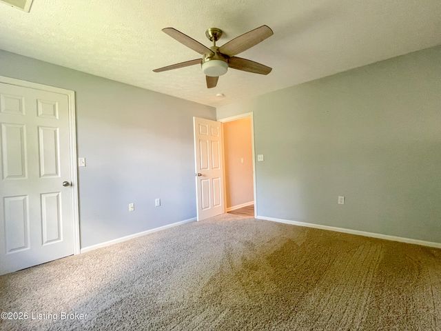 5305 Pacer Ln 204, Louisville, KY 40241