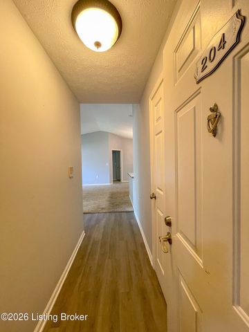 5305 Pacer Ln 204, Louisville, KY 40241