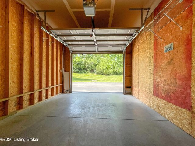 5305 Pacer Ln 204, Louisville, KY 40241