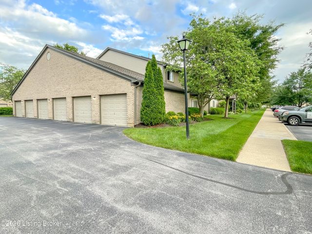 5305 Pacer Ln 204, Louisville, KY 40241