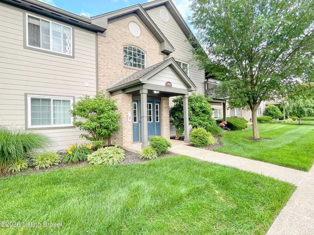 5305 Pacer Ln 204, Louisville, KY 40241