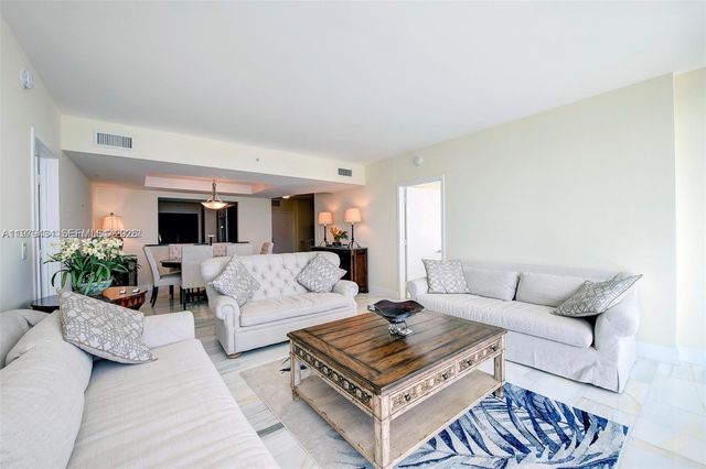 1331 Brickell Bay Dr 903, Miami, FL 33131