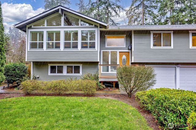 3340 SE Summer Place, Port Orchard, WA 98366