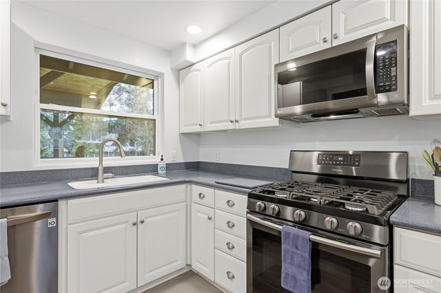 3340 SE Summer Place, Port Orchard, WA 98366