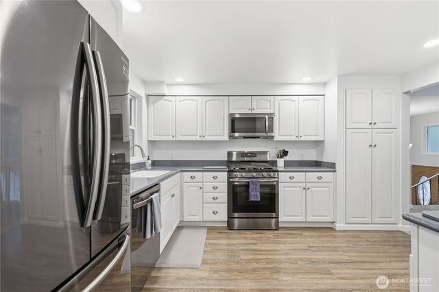 3340 SE Summer Place, Port Orchard, WA 98366