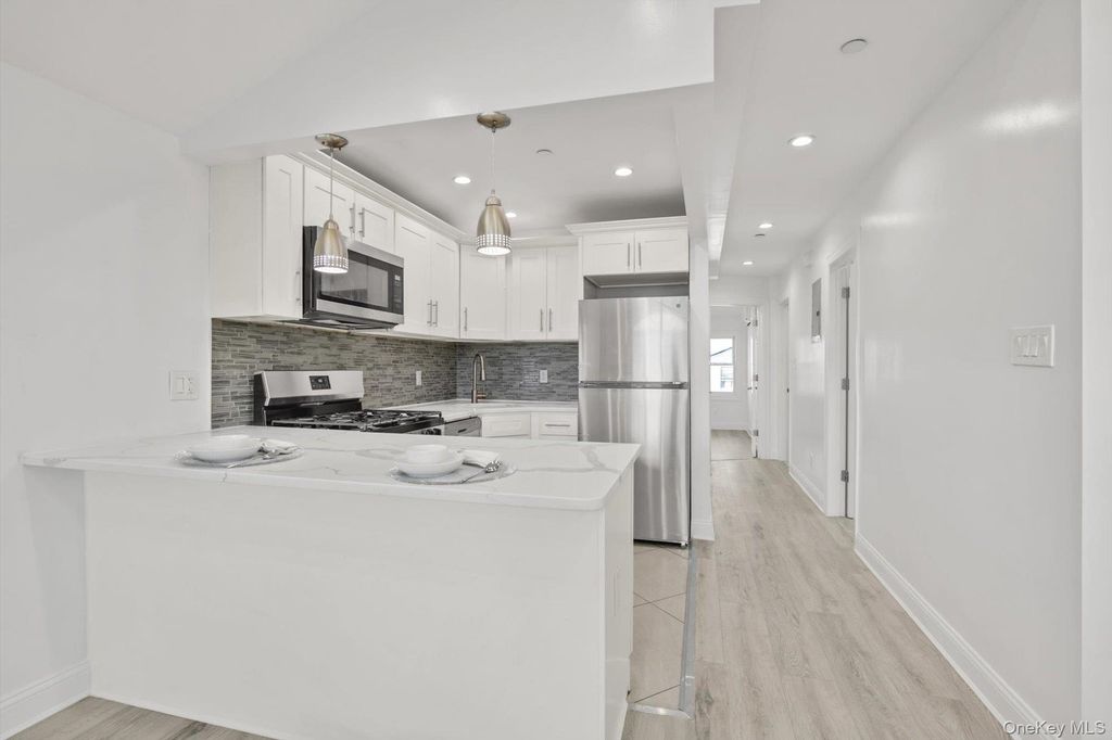 14734 224th Street, Jamaica, NY 11413 — photo 4