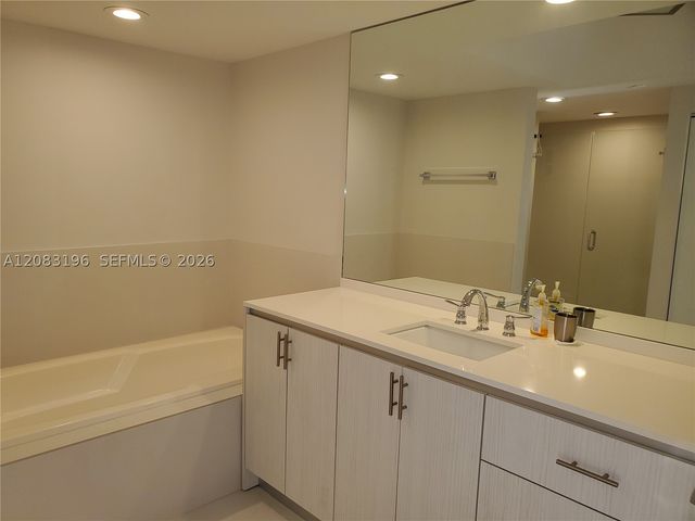 3000 Island Blvd 2603, Aventura, FL 33160