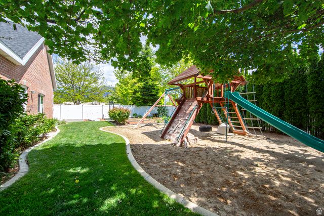 5843 W AVONMORE CIR, Highland, UT 84003