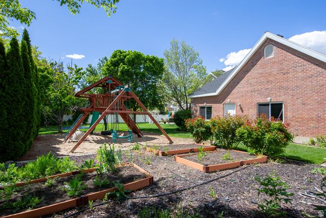 5843 W AVONMORE CIR, Highland, UT 84003
