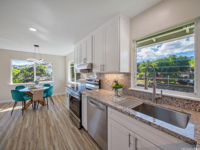 1091 Alahaki Street, Kailua, HI 96734