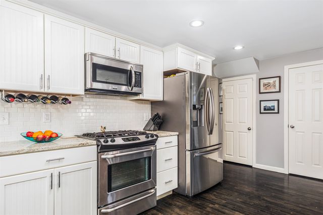 165 Cutts Street, Portsmouth, NH 03801