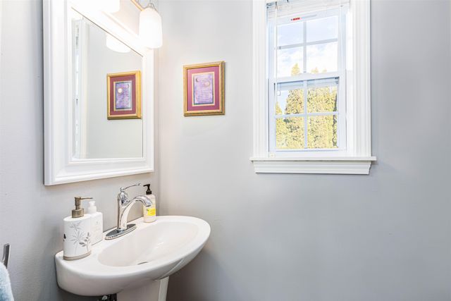 165 Cutts Street, Portsmouth, NH 03801