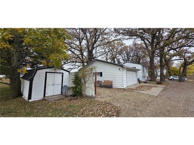 78665 County Road 46, Albert Lea, MN 56007