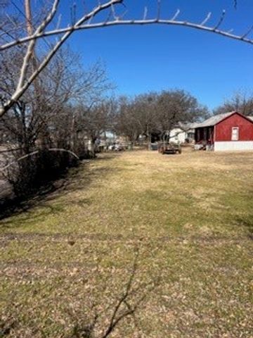 1016 N Masters Drive, Dallas, TX 75217