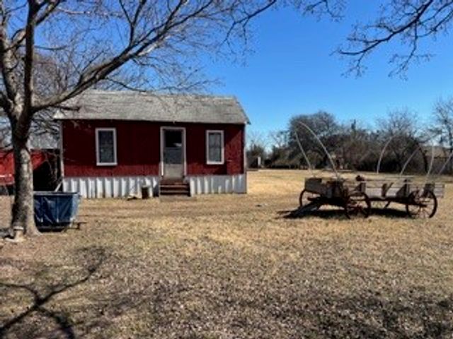 1016 N Masters Drive, Dallas, TX 75217