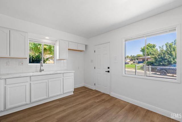 3609 Cardinal Avenue, Bakersfield, CA 93306