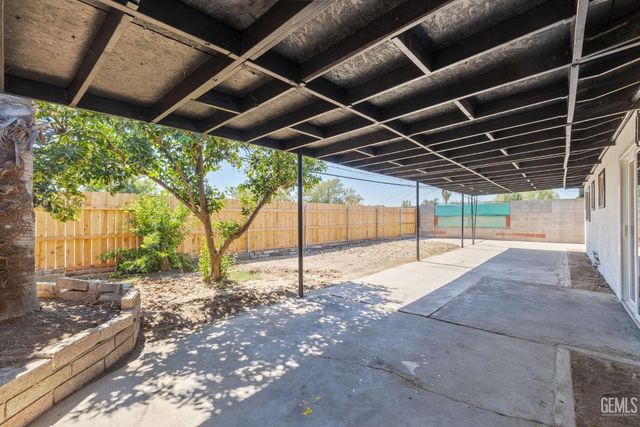 3609 Cardinal Avenue, Bakersfield, CA 93306