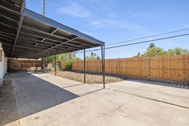 3609 Cardinal Avenue, Bakersfield, CA 93306