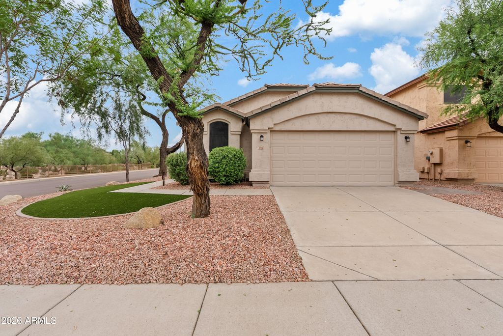 4304 E ABRAHAM Lane, Phoenix, AZ 85050 — photo 2
