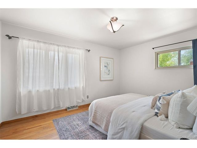 951 S Taft St, Lakewood, CO 80228
