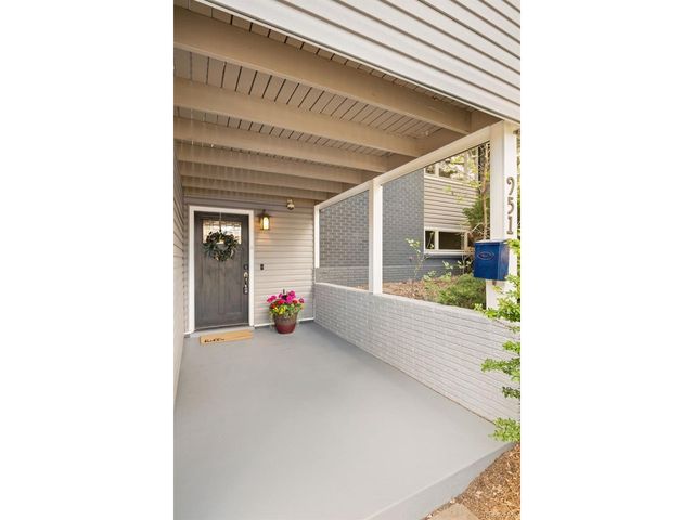 951 S Taft St, Lakewood, CO 80228