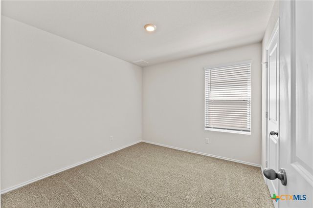 132 Kendall Lane, Uhland, TX 78656