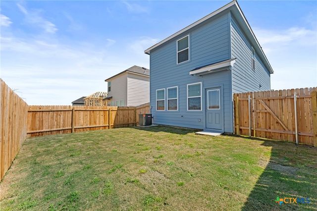 132 Kendall Lane, Uhland, TX 78656