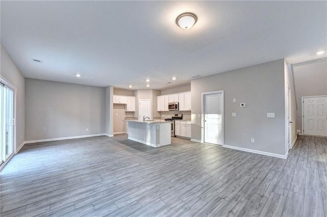 326 Golden Eagle Parkway, Braselton, GA 30517