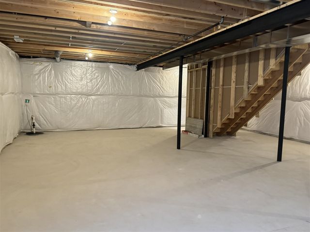 37234 Joy Road, Livonia, MI 48150